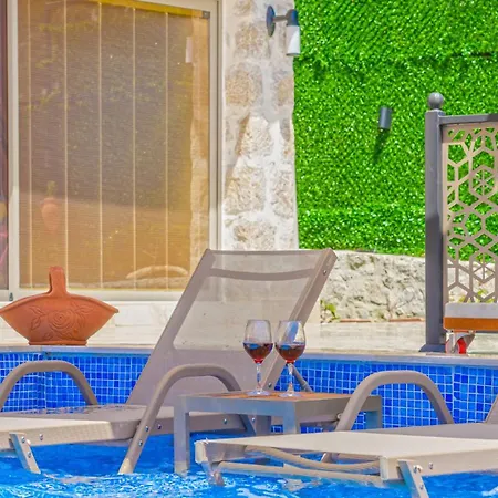 Aden Villa